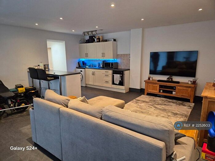 1 Bedroom Flat To Rent In Moreton Road, Ongar, CM5