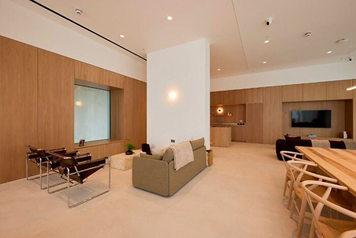 2 Bedroom Apartment To Rent In Cherry Orchard Road, Croydon, London, CR0