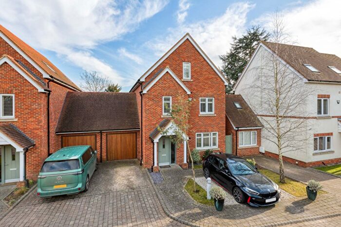 5 Bedroom Detached House For Sale In Essex Close, Stevenage, Hertfordshire, SG1
