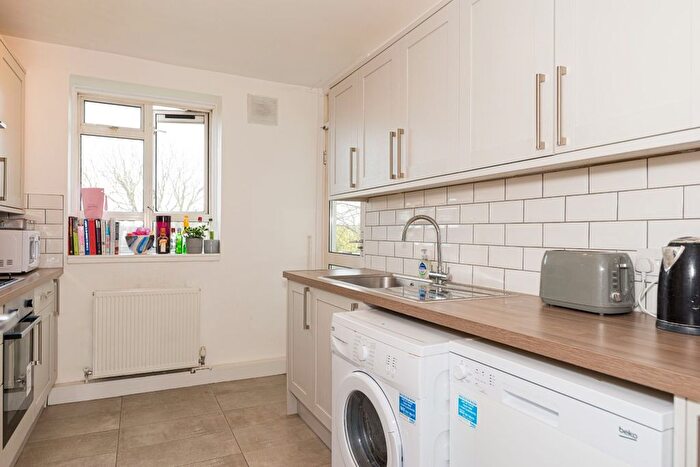 3 Bedroom Property To Rent In Cornwall Road, London, N15