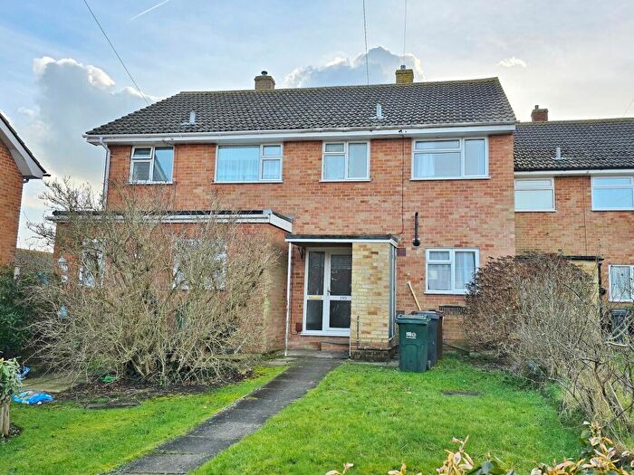 3 Bedroom Terraced House To Rent In Percival Road, BN22