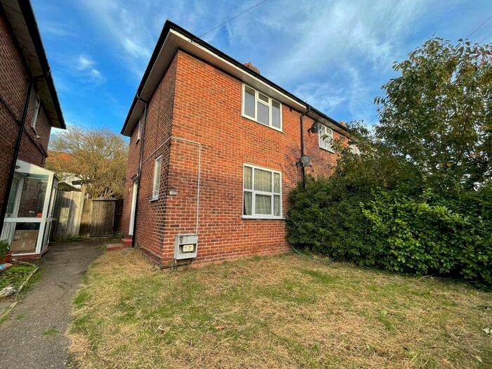 2 Bedroom End Of Terrace House To Rent In Keedonwood Road, Bromley BR1