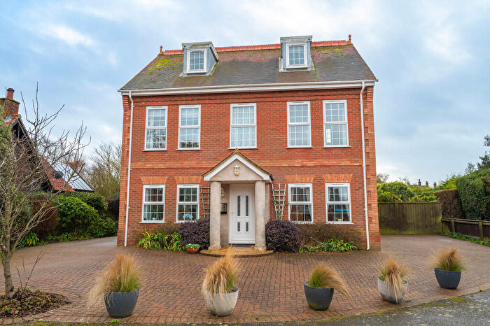 5 Bedroom Detached House For Sale In Candlet Grove, Felixstowe, IP11