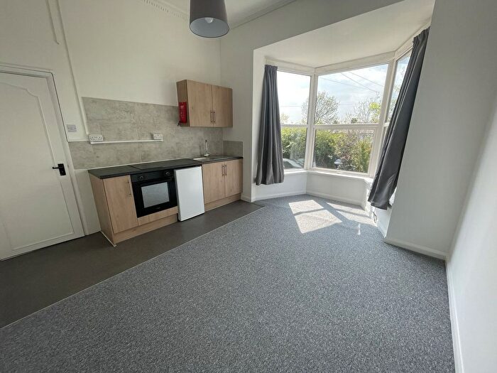 Studio To Rent In Old Road East, Gravesend, DA12