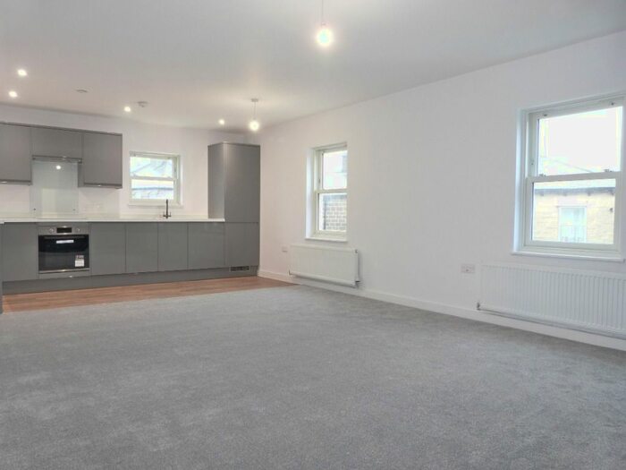 2 Bedroom Flat To Rent In Ripon Road, Killinghall, HG3