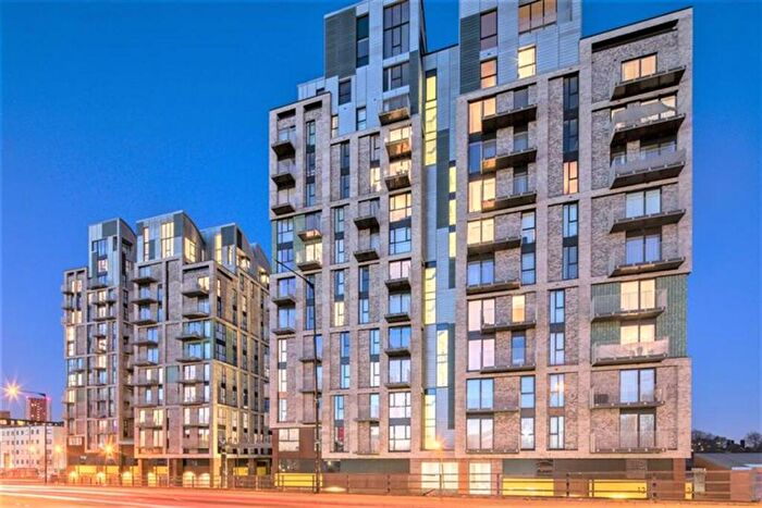 2 Bedroom Apartment To Rent In Thanet Tower, E16