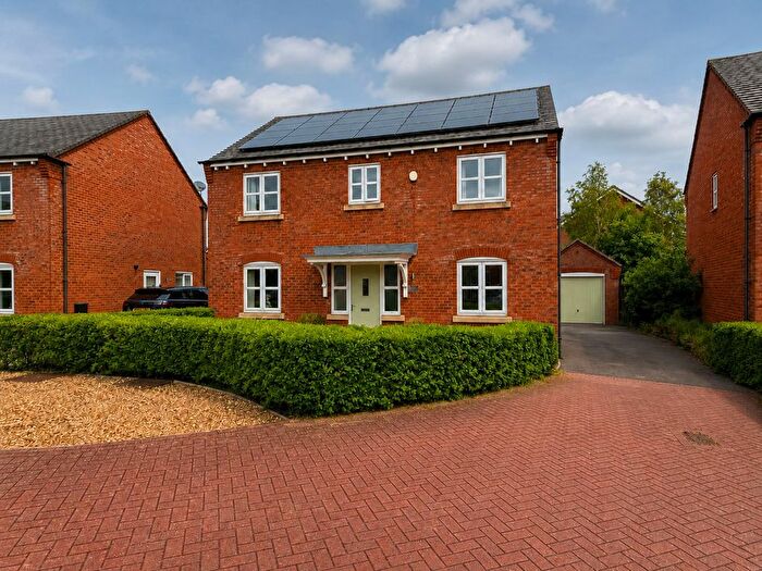 4 Bedroom Detached House For Sale In Elmwood Avenue, Essington, Wolverhampton, WV11