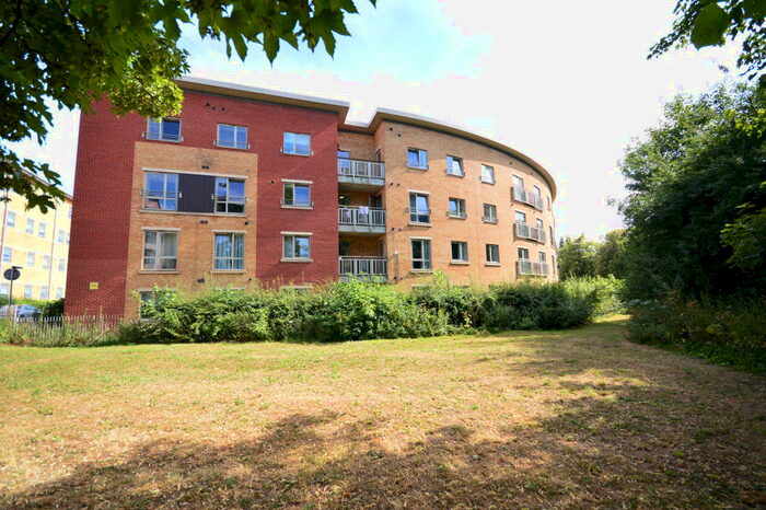 2 Bedroom Apartment To Rent In Crescent West, Kettering, NN16