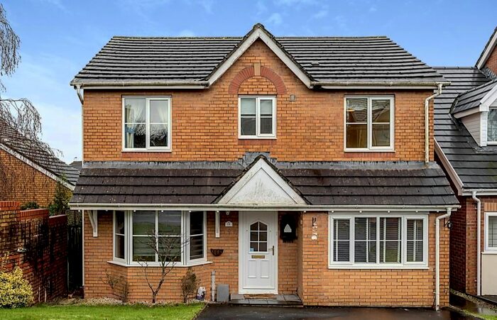 4 Bedroom Property To Rent In Esgair-Y-Maes, Bridgend, CF31