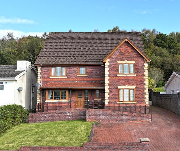 5 Bedroom Detached House For Sale In Cenarth Drive, Aberdare, South Glamorgan, CF44