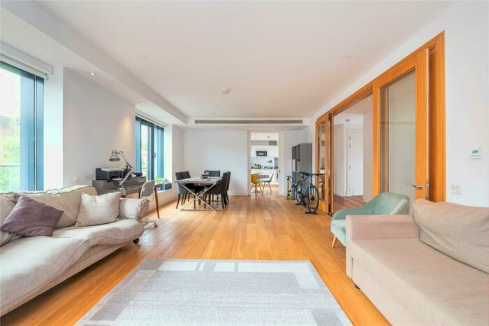 3 Bedroom Flat To Rent In Gloucester Avenue, Primrose Hill, NW1