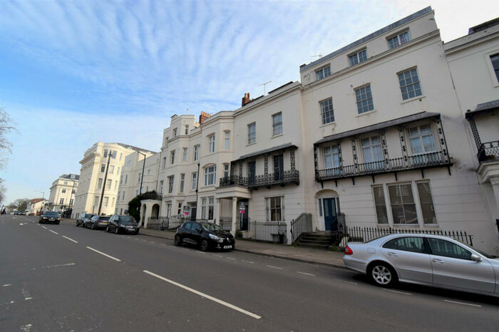 1 Bedroom Apartment To Rent In Dale Street, Leamington Spa, Warwickshire, CV32