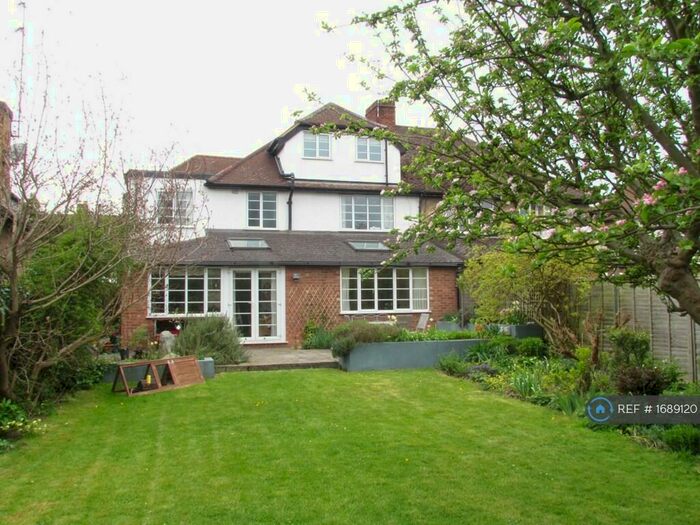 5 Bedroom Semi-Detached House To Rent In Bandon Road, Cambridge, CB3