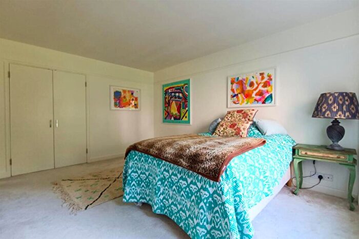 2 Bedroom Apartment For Sale In Wick Hall, Furze Hill, Hove, BN3
