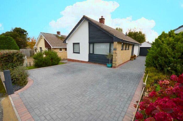 2 Bedroom Bungalow For Sale In Golf Club Lane, Saltford, Bristol, BS31