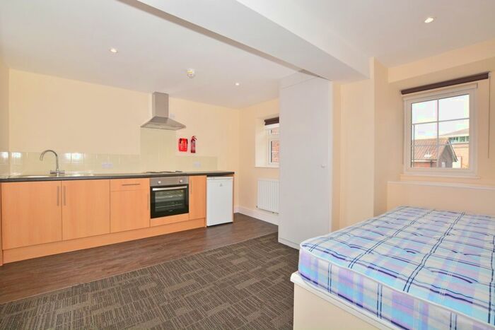 Studio To Rent In Ifield Road, West Green RH11