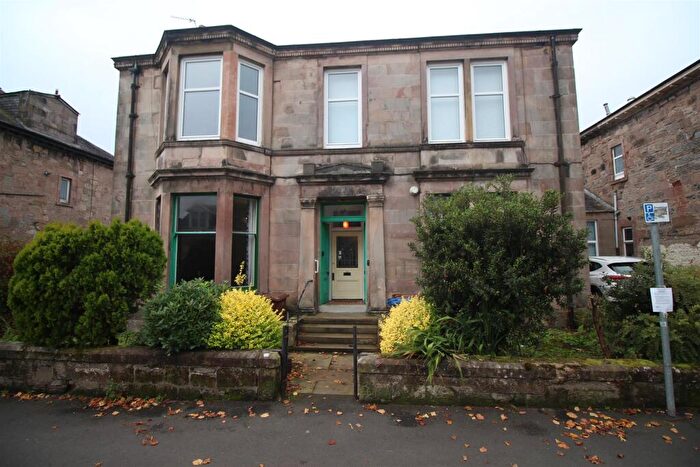 4 Bedroom Flat For Sale In Finnart Street, Greenock, PA16