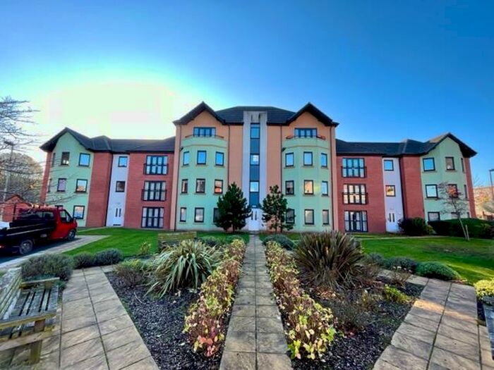 2 Bedroom Apartment To Rent In Park Moor Gardens, Dudley, DY1