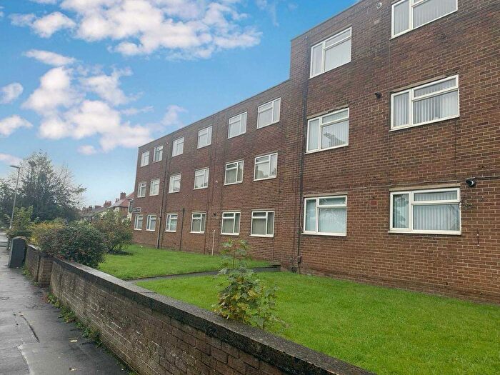 2 Bedroom Apartment To Rent In Moor Court, Liverpool, L10