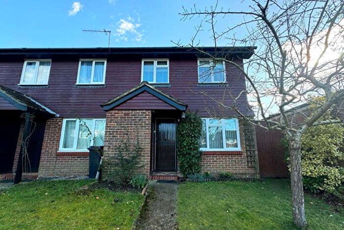 3 Bedroom End Of Terrace House To Rent In St Johns, Woking, Surrey, GU21