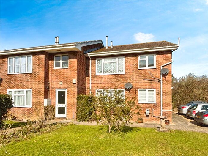 2 Bedroom Apartment For Sale In The Hollows, Newport, Isle Of Wight, PO30