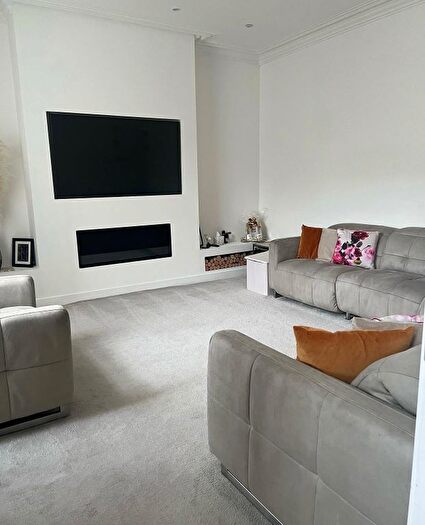 4 Bedroom Terraced House To Rent In Trinity Street, Huddersfield, HD1