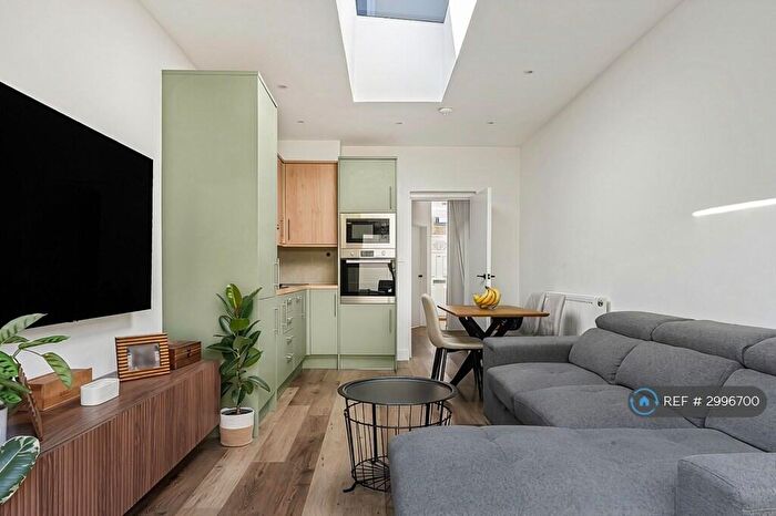 3 Bedroom Terraced House To Rent In Pitchford St, London, E15