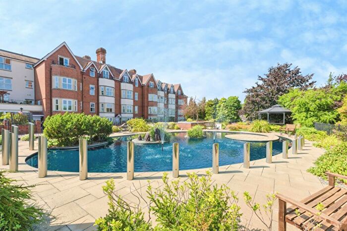 3 Bedroom Apartment For Sale In Lichfield Road, Sutton Coldfield, B74