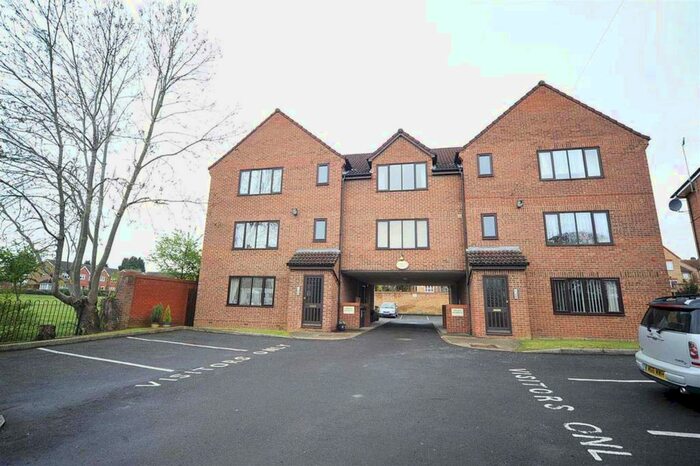 1 Bedroom Flat To Rent In Doddington Court, Wellingborough, NN8