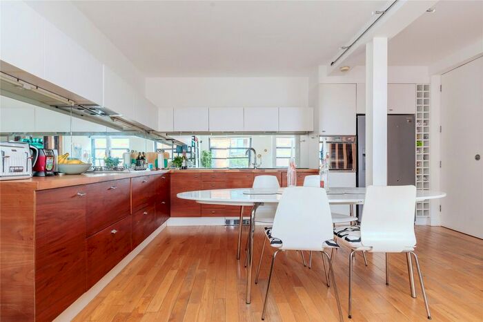 2 Bedroom Flat To Rent In Block A, Green Walk, SE1