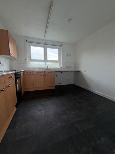 2 Bedroom Flat To Rent In Pine Crescent, Johnstone, PA5