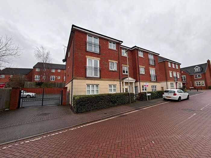 2 Bedroom Flat To Rent In Carty Road, Hamilton, Leicester, LE5