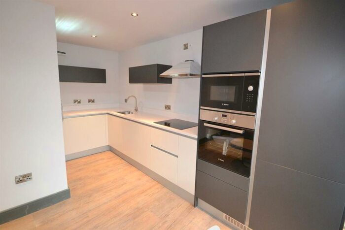 3 Bedroom Apartment To Rent In Hoods Hideout, Hounds Gate, Nottingham, NG1