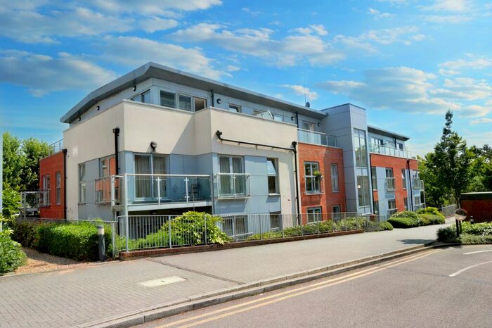 2 Bedroom Ground Maisonette To Rent In Milan House, St Albans, AL1