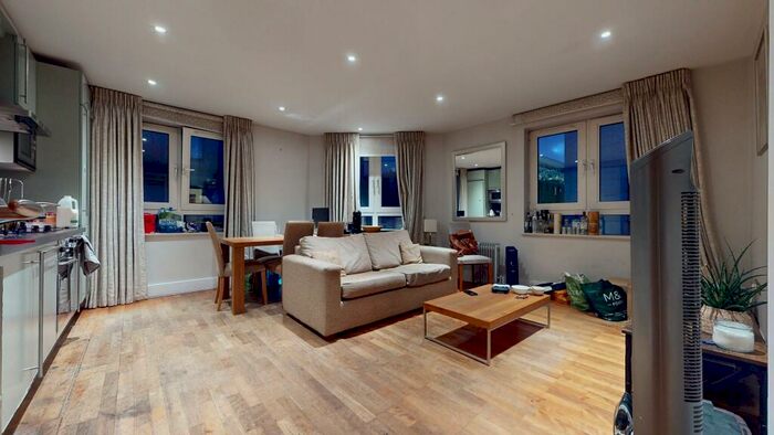 2 Bedroom Flat To Rent In Pepys Street, EC3N