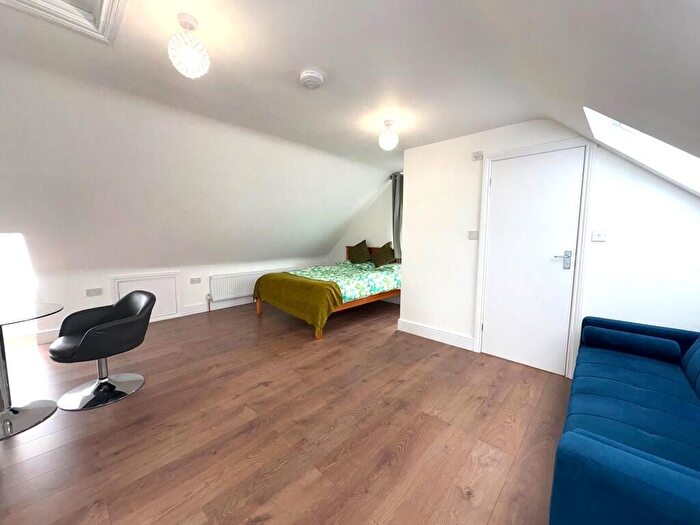 Studio To Rent In Harrow View, Harrow, HA1
