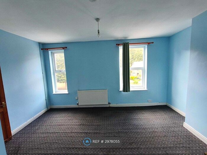 3 Bedroom Terraced House To Rent In Owler Lane, Sheffield, S4