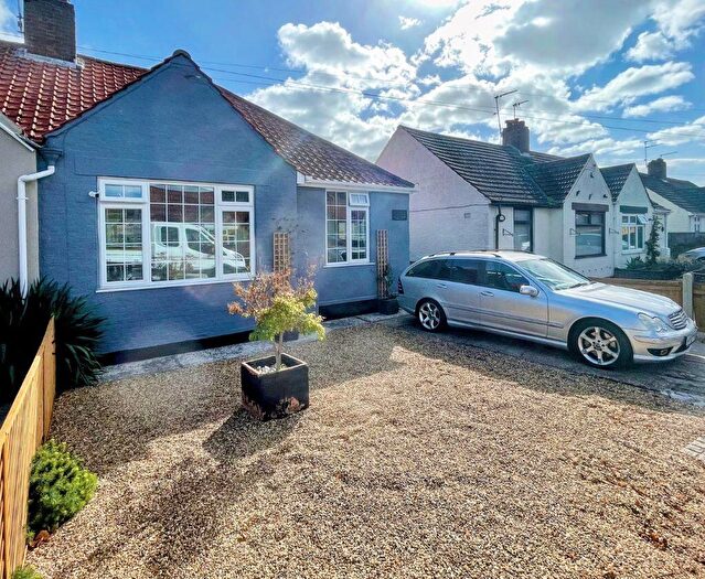 2 Bedroom Semi-Detached Bungalow For Sale In Summerfield Gardens, Lowestoft, NR33