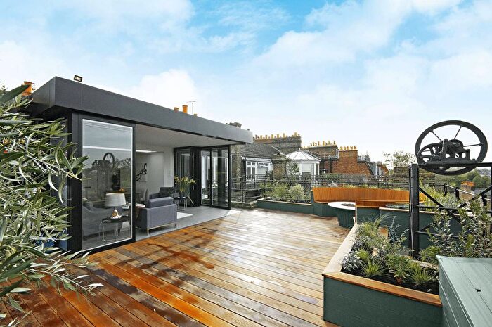 2 Bedroom Flat To Rent In Hammersmith Bridge Road, Hammersmith, London, W6