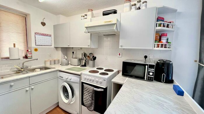 1 Bedroom House To Rent In Hirondelle Close, Duston, NN5