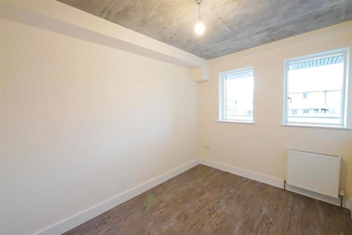 2 Bedroom Apartment To Rent In South Street, Romford, RM1