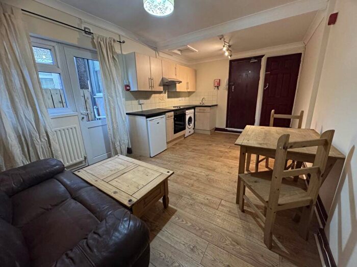 1 Bedroom Flat To Rent In Mackintosh Place, Roath, Cardiff, CF24