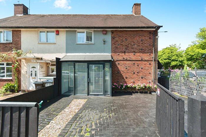 4 Bedroom House To Rent In Holly Bush Grove, Quinton, Birmingham, B32