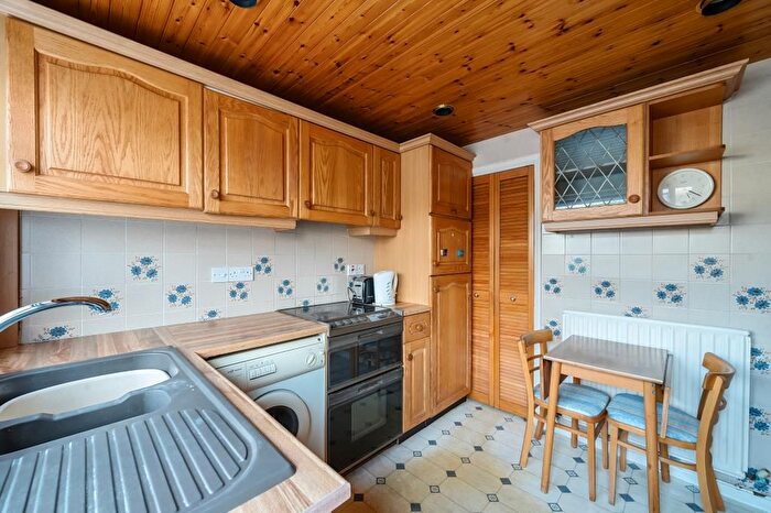 3 Bedroom Semi-Detached House For Sale In Windlesham, Surrey, GU20