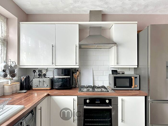 2 Bedroom Flat For Sale In Dawnford Court, Stanway, Colchester, CO3