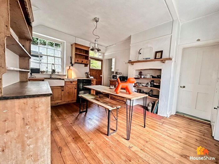 3 Bedroom End Of Terrace House For Sale In Church Street, Chesham, HP5