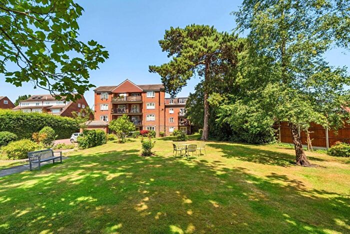3 Bedroom Flat For Sale In Park Road, Beckenham, BR3