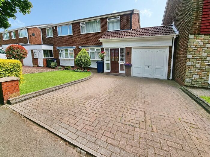 3 Bedroom Semi-Detached House For Sale In Neptune Road, Dumpling Hall, NE15
