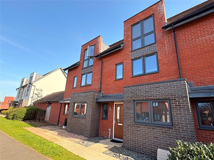 3 Bedroom Terraced House For Sale In Rievaulx Way, Daventry, Northamptonshire, NN11