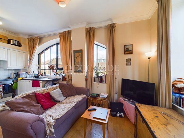 1 Bedroom Flat To Rent In Slipway House, E14